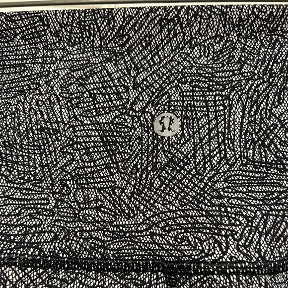 Lululemon Leggings sz 6 - Picture 4 of 6